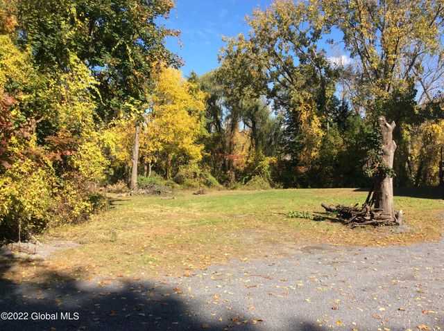 36 The Concourse, Bethlehem, NY 12203