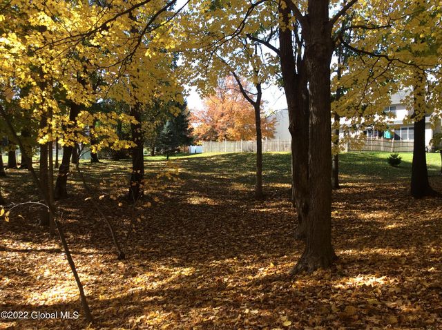 36 The Concourse, Bethlehem, NY 12203