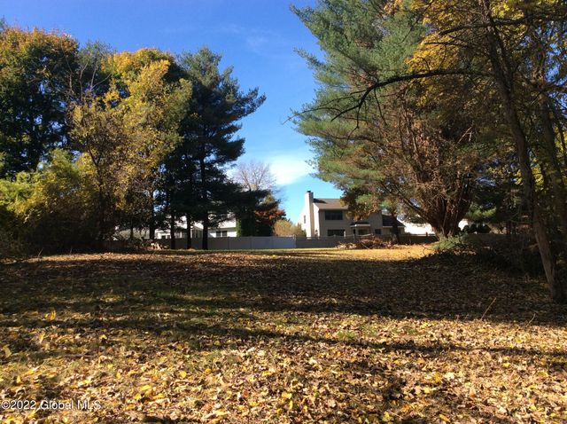 36 The Concourse, Bethlehem, NY 12203