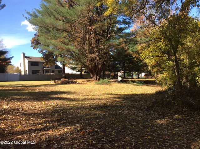 36 The Concourse, Bethlehem, NY 12203