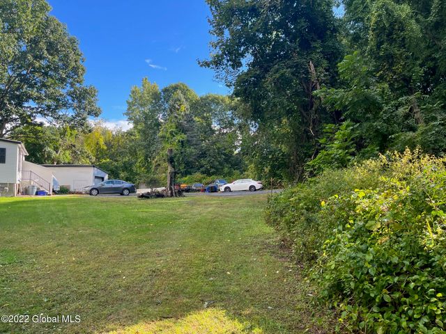 36 The Concourse, Bethlehem, NY 12203