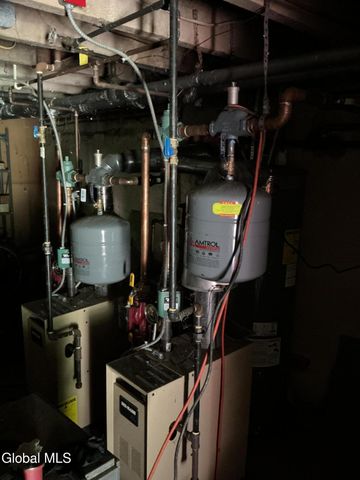 36 The Concourse, Bethlehem, NY 12203