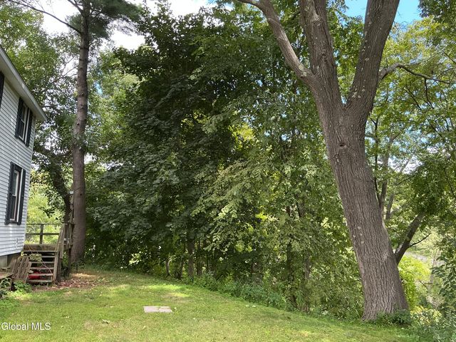 36 The Concourse, Bethlehem, NY 12203