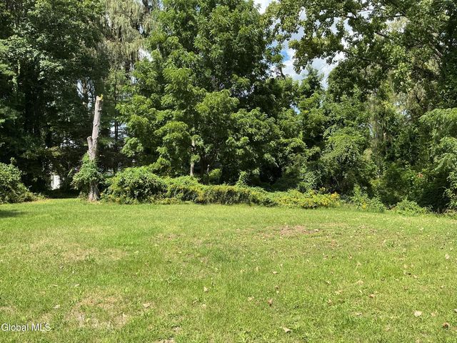 36 The Concourse, Bethlehem, NY 12203