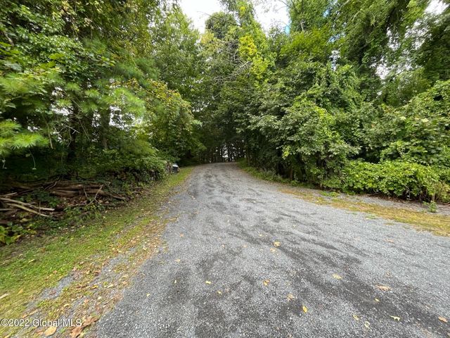 36 The Concourse, Bethlehem, NY 12203