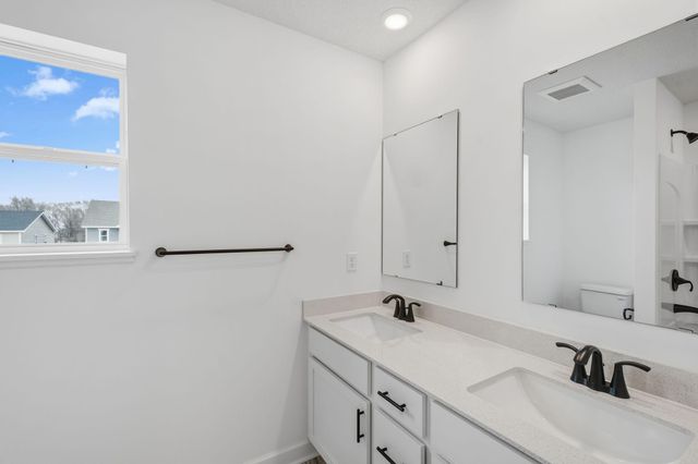 22361 Isla Way, Rogers, MN 55374