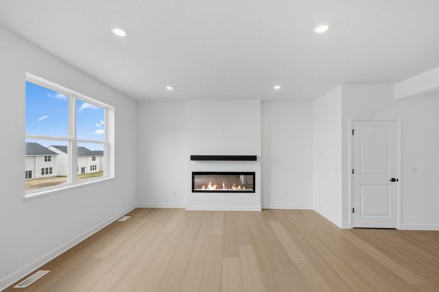 22361 Isla Way, Rogers, MN 55374