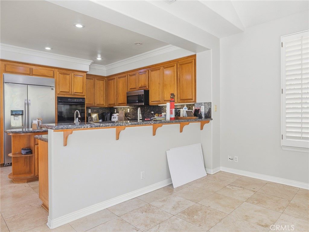 Image 10 of property listing at 20316 Wynfreed Lane, Porter Ranch, CA 91326