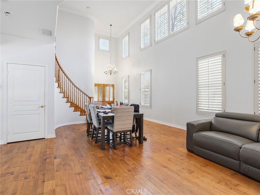 Image 13 of property listing at 20316 Wynfreed Lane, Porter Ranch, CA 91326
