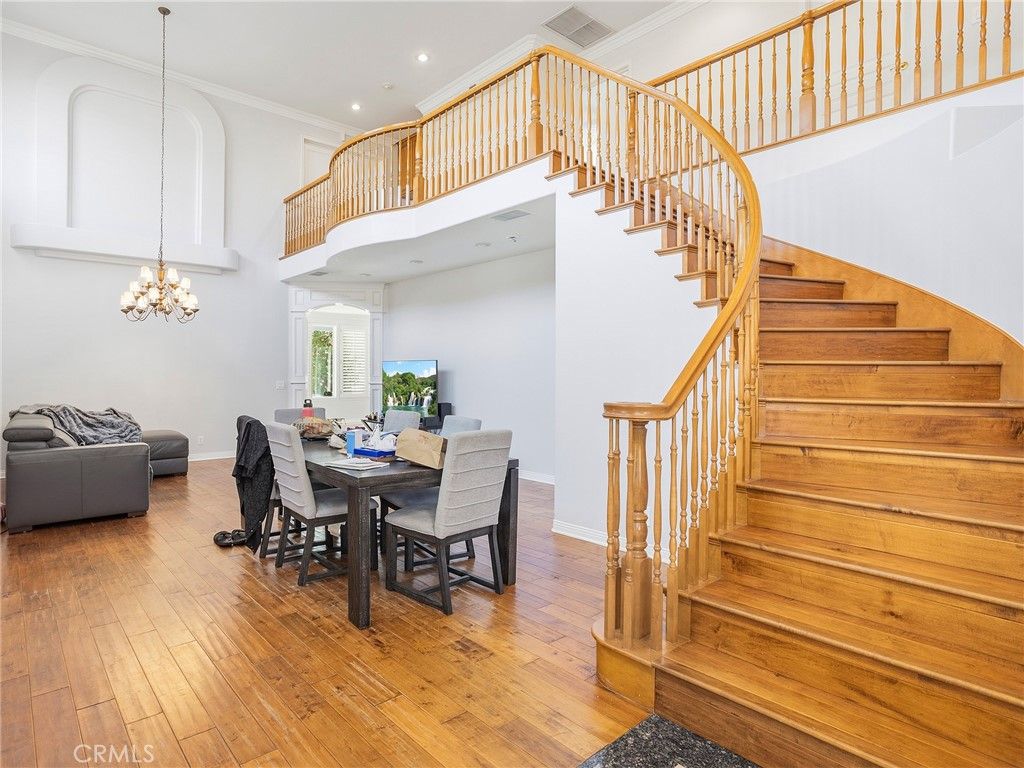Image 14 of property listing at 20316 Wynfreed Lane, Porter Ranch, CA 91326