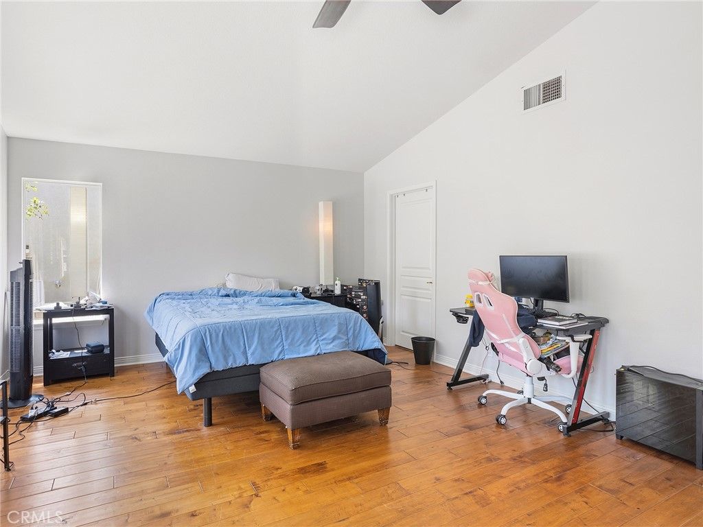 Image 20 of property listing at 20316 Wynfreed Lane, Porter Ranch, CA 91326