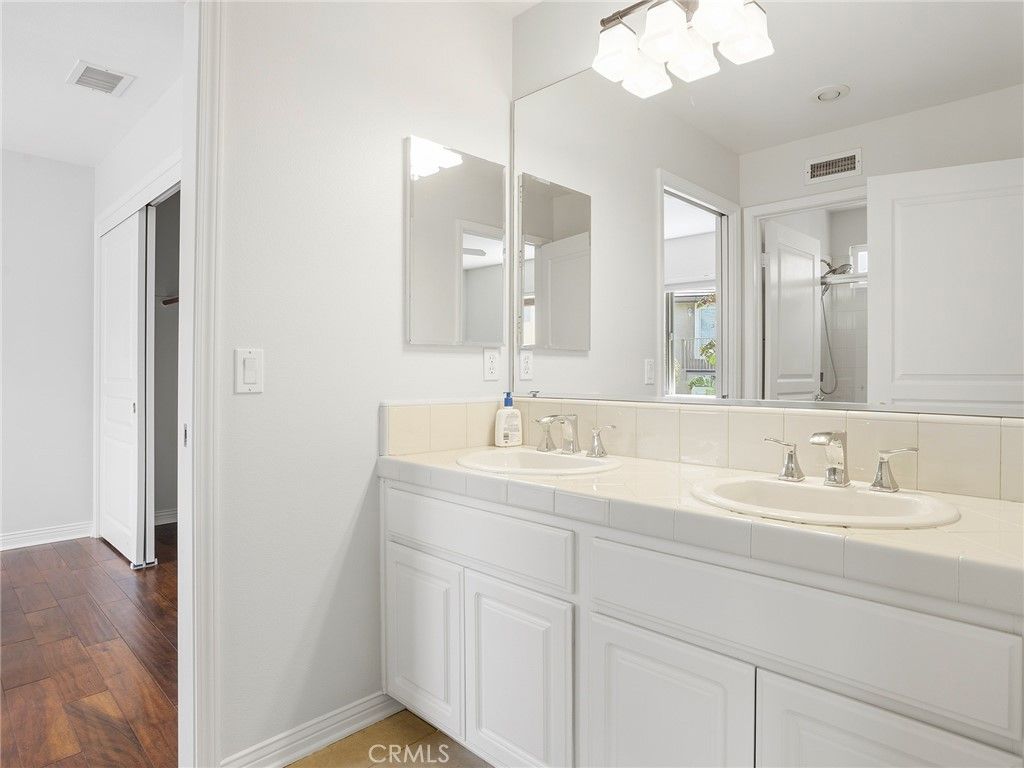Image 29 of property listing at 20316 Wynfreed Lane, Porter Ranch, CA 91326