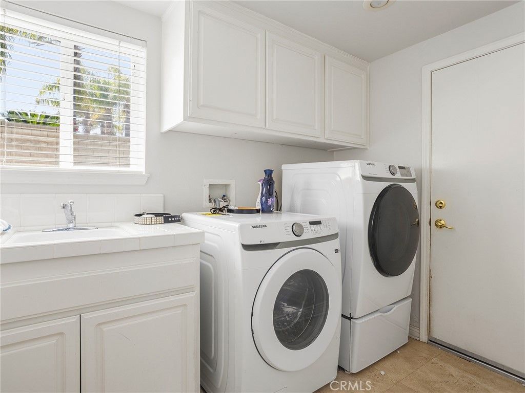 Image 32 of property listing at 20316 Wynfreed Lane, Porter Ranch, CA 91326
