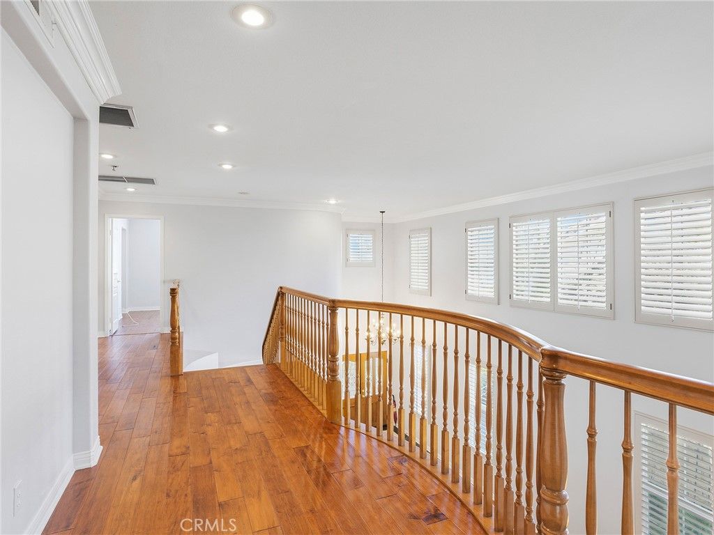 Image 33 of property listing at 20316 Wynfreed Lane, Porter Ranch, CA 91326