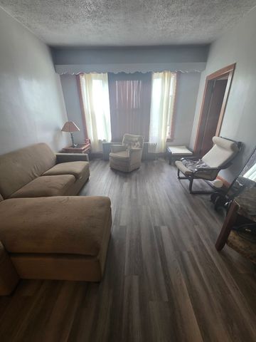 1516 W 72nd Street, Chicago, IL 60636
