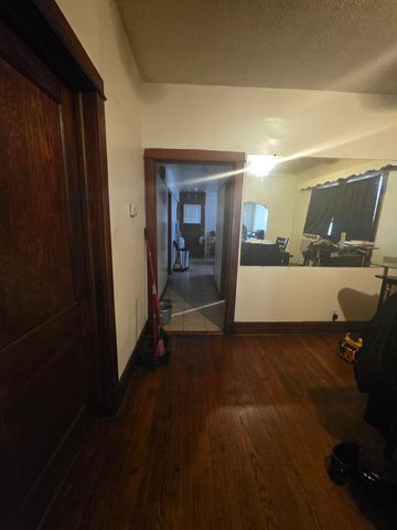 1516 W 72nd Street, Chicago, IL 60636