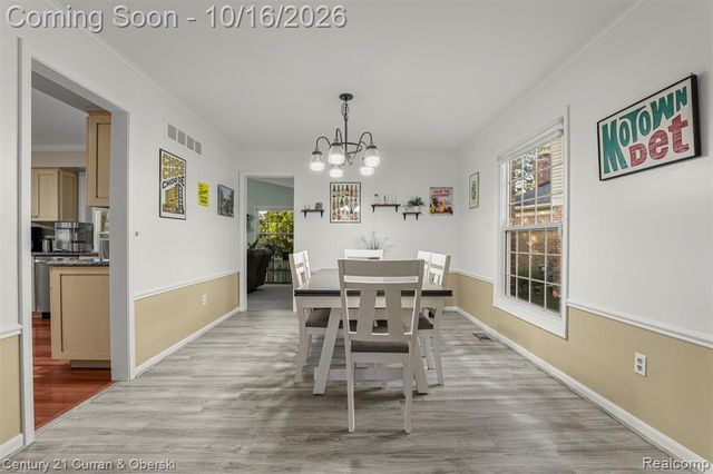 15562 N Royal Doulton Boulevard, Clinton Township, MI 48038