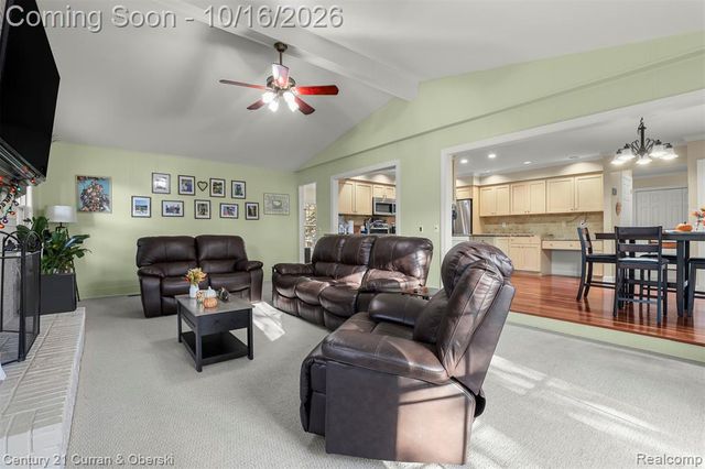 15562 N Royal Doulton Boulevard, Clinton Township, MI 48038