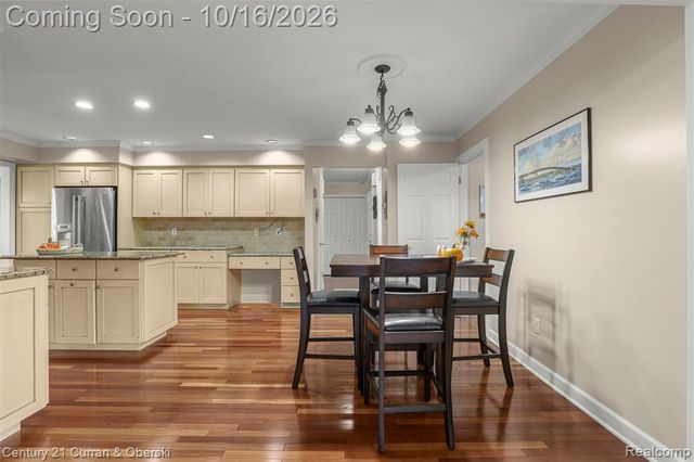 15562 N Royal Doulton Boulevard, Clinton Township, MI 48038