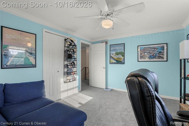 15562 N Royal Doulton Boulevard, Clinton Township, MI 48038