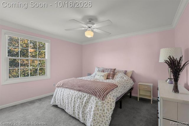 15562 N Royal Doulton Boulevard, Clinton Township, MI 48038