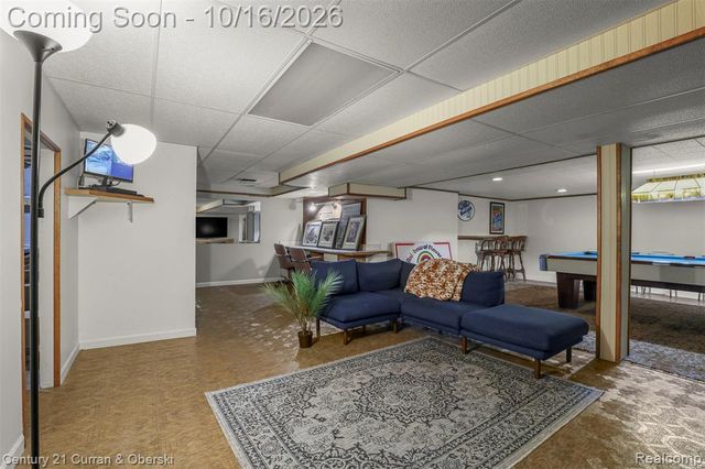 15562 N Royal Doulton Boulevard, Clinton Township, MI 48038