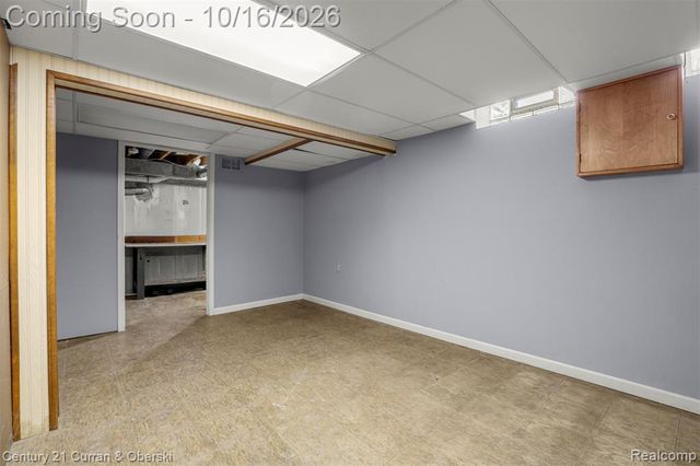 15562 N Royal Doulton Boulevard, Clinton Township, MI 48038