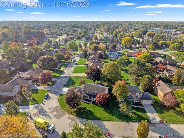 15562 N Royal Doulton Boulevard, Clinton Township, MI 48038