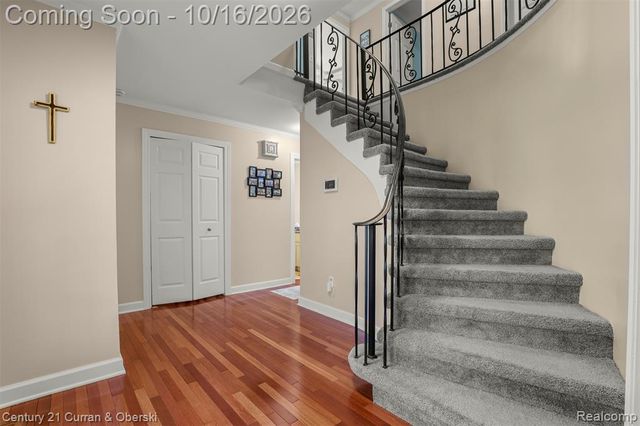 15562 N Royal Doulton Boulevard, Clinton Township, MI 48038