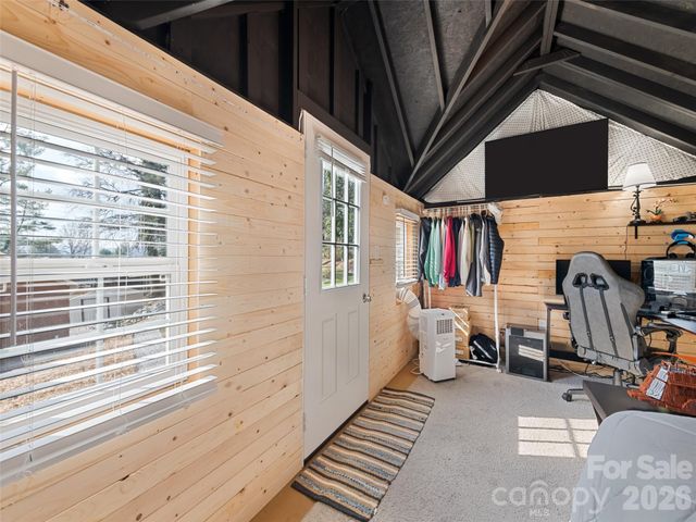 110 Ewart Drive, Hendersonville, NC 28739