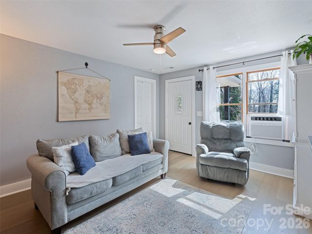 110 Ewart Drive, Hendersonville, NC 28739