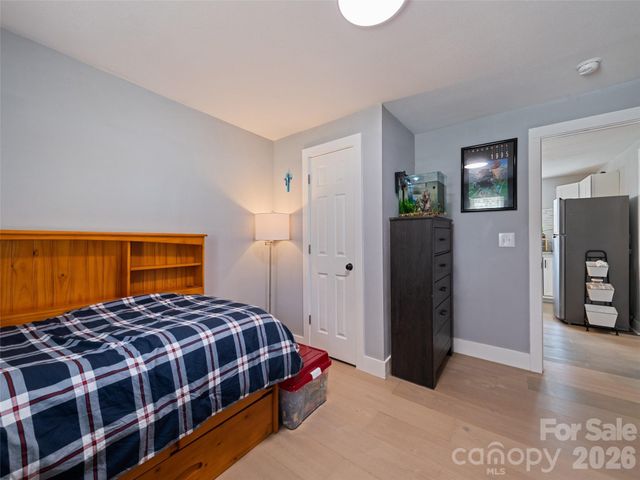 110 Ewart Drive, Hendersonville, NC 28739