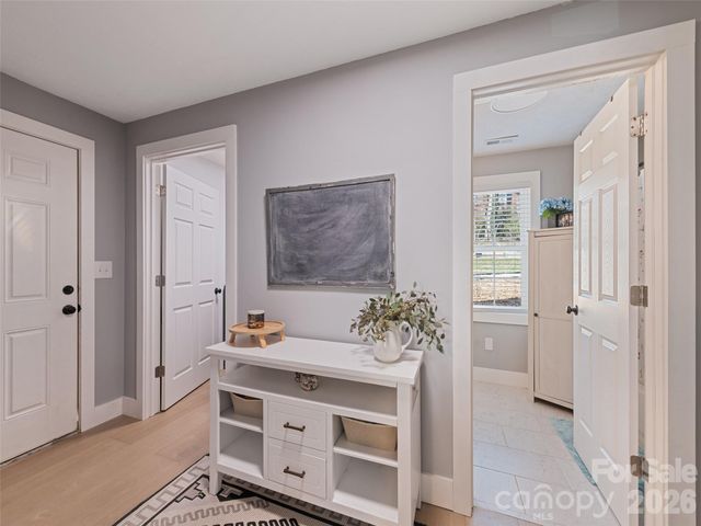 110 Ewart Drive, Hendersonville, NC 28739