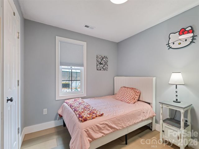 110 Ewart Drive, Hendersonville, NC 28739