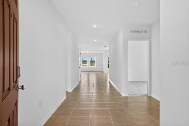 204 STREAMWATER WAY, Groveland, FL 34736