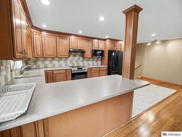 6613 S 139 Circle, Omaha, NE 68137