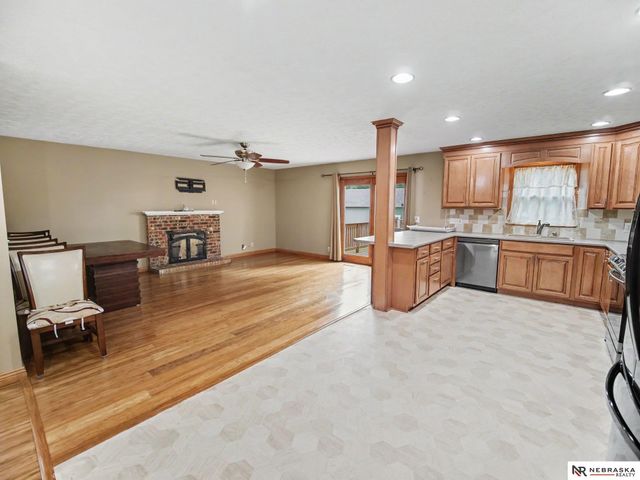 6613 S 139 Circle, Omaha, NE 68137