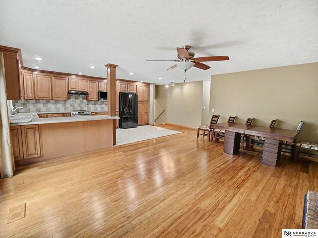 6613 S 139 Circle, Omaha, NE 68137