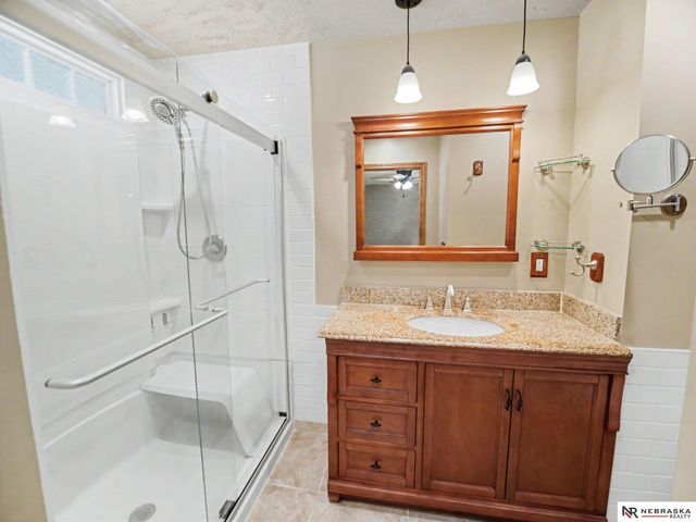 6613 S 139 Circle, Omaha, NE 68137