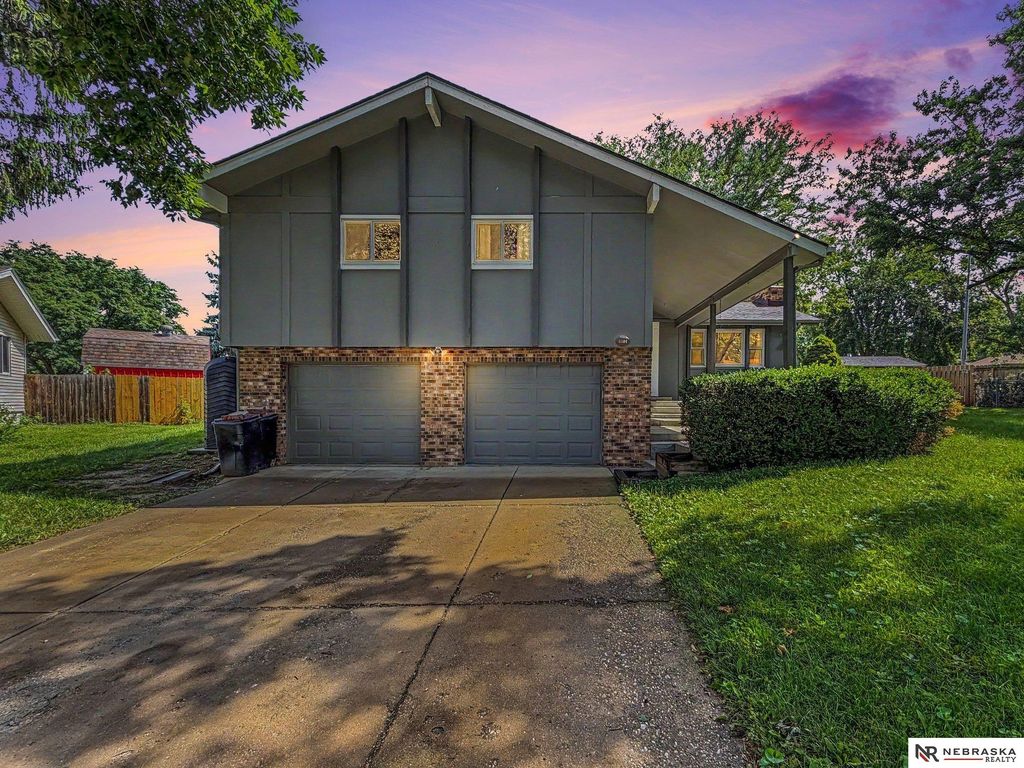 6613 S 139 Circle, Omaha, NE 68137