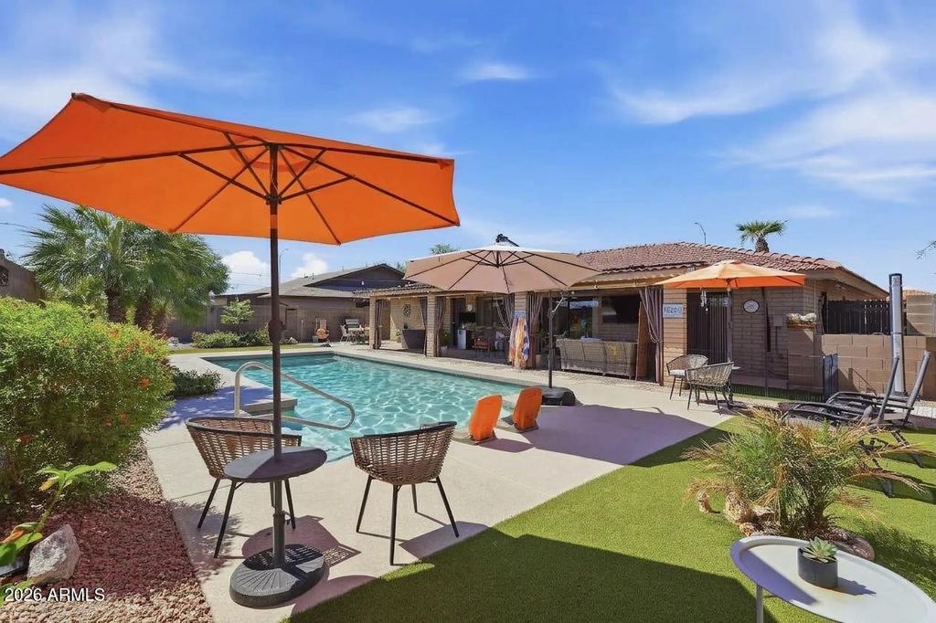 2441 S HONEYSUCKLE Circle, Mesa, AZ 85209 — exterior