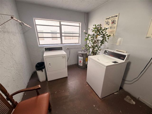 2850 Somerset Dr 208, Lauderdale Lakes, FL 33311