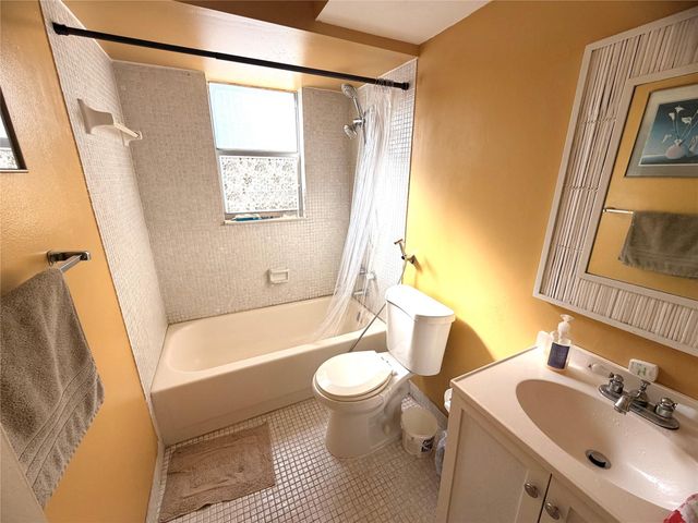 2850 Somerset Dr 208, Lauderdale Lakes, FL 33311