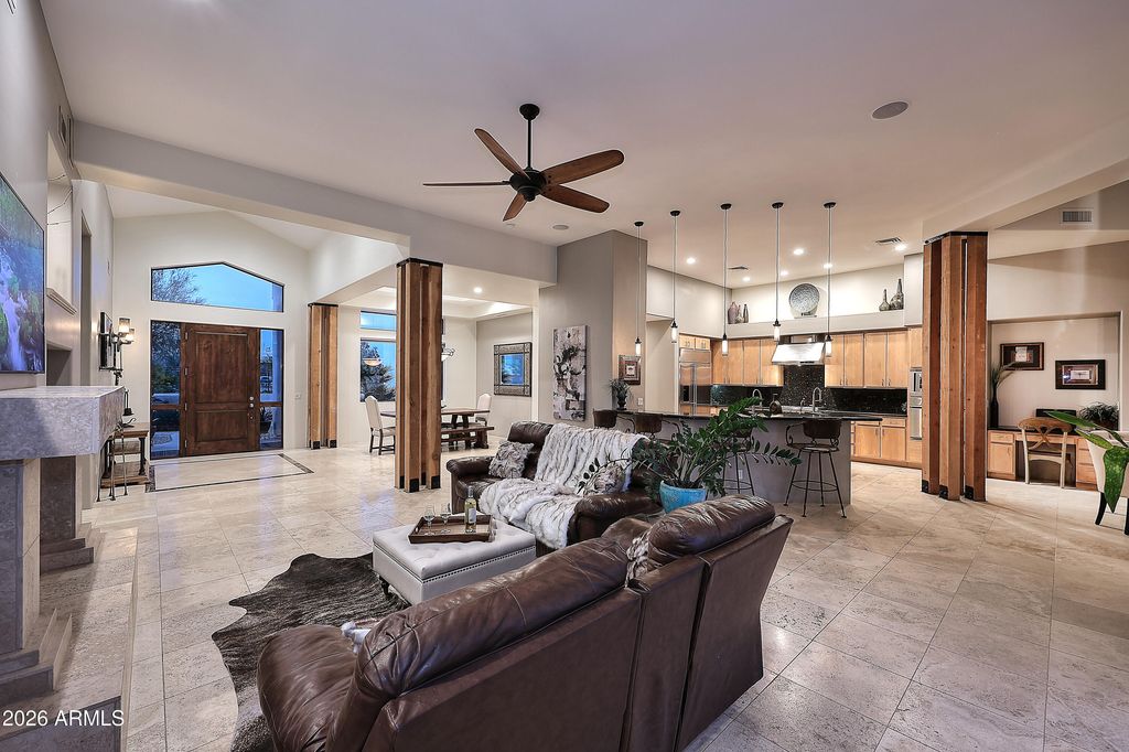 Image 21 of property listing at 14007 E BAJADA Drive, Scottsdale, AZ 85262