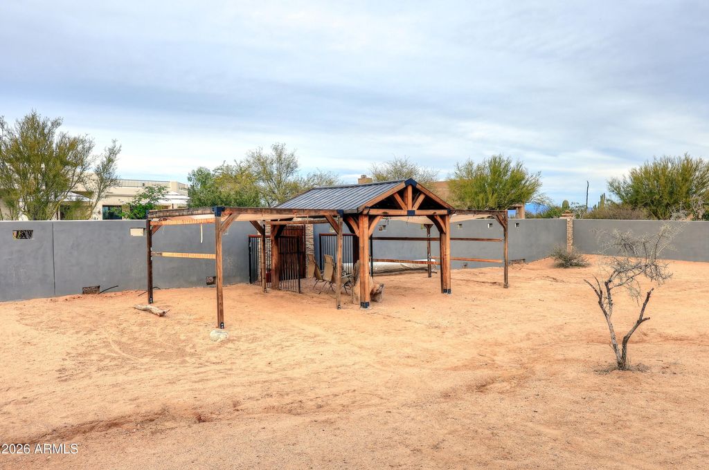 Image 33 of property listing at 14007 E BAJADA Drive, Scottsdale, AZ 85262