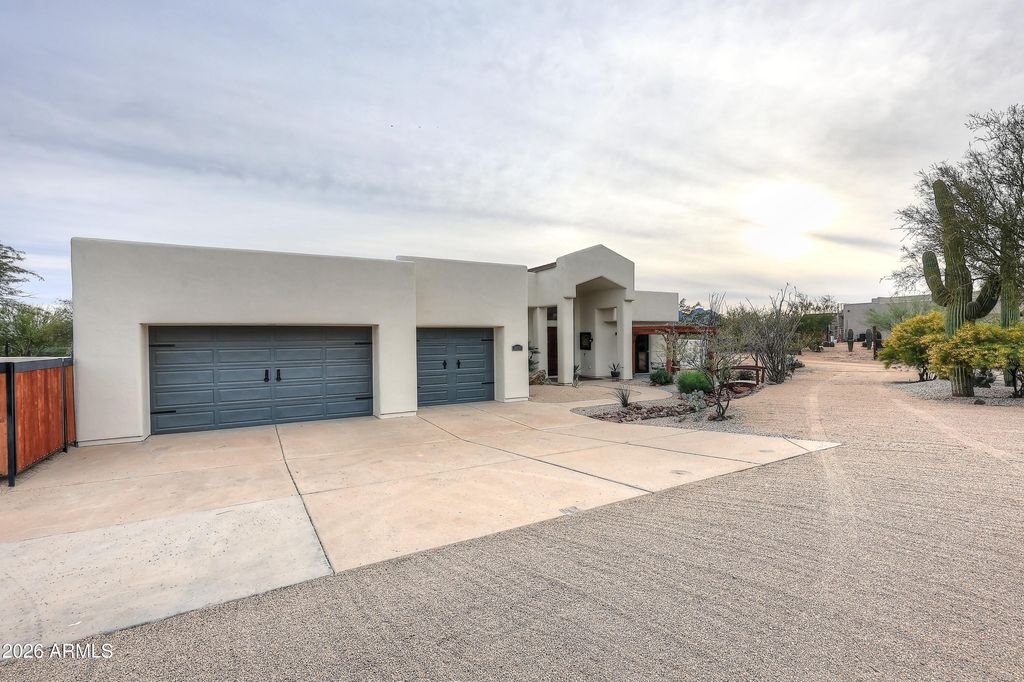 Image 7 of property listing at 14007 E BAJADA Drive, Scottsdale, AZ 85262