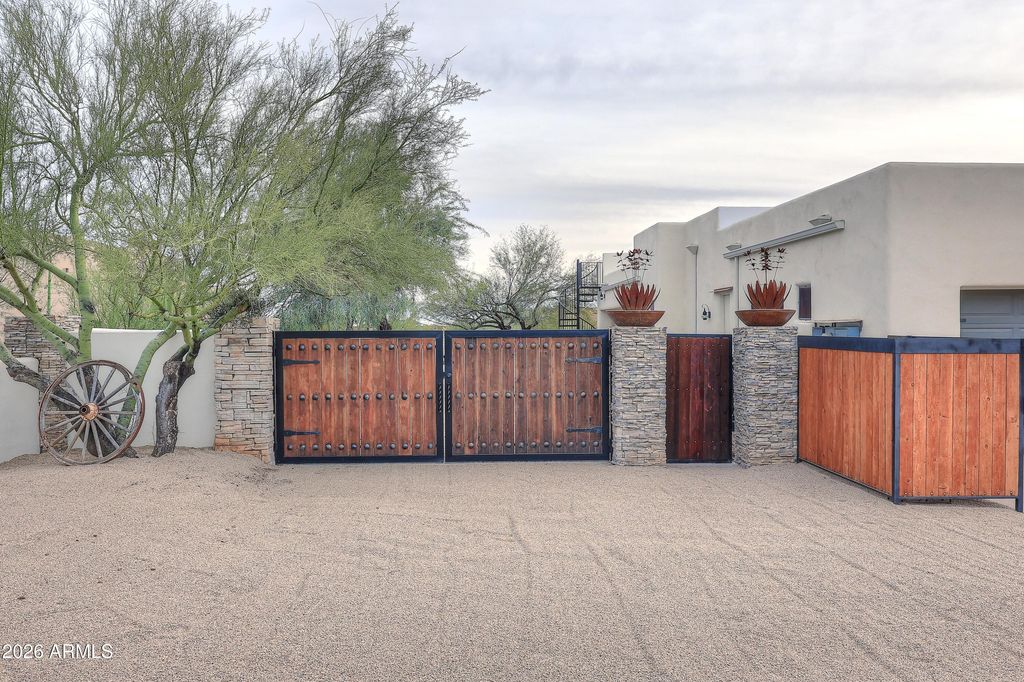 Image 88 of property listing at 14007 E BAJADA Drive, Scottsdale, AZ 85262