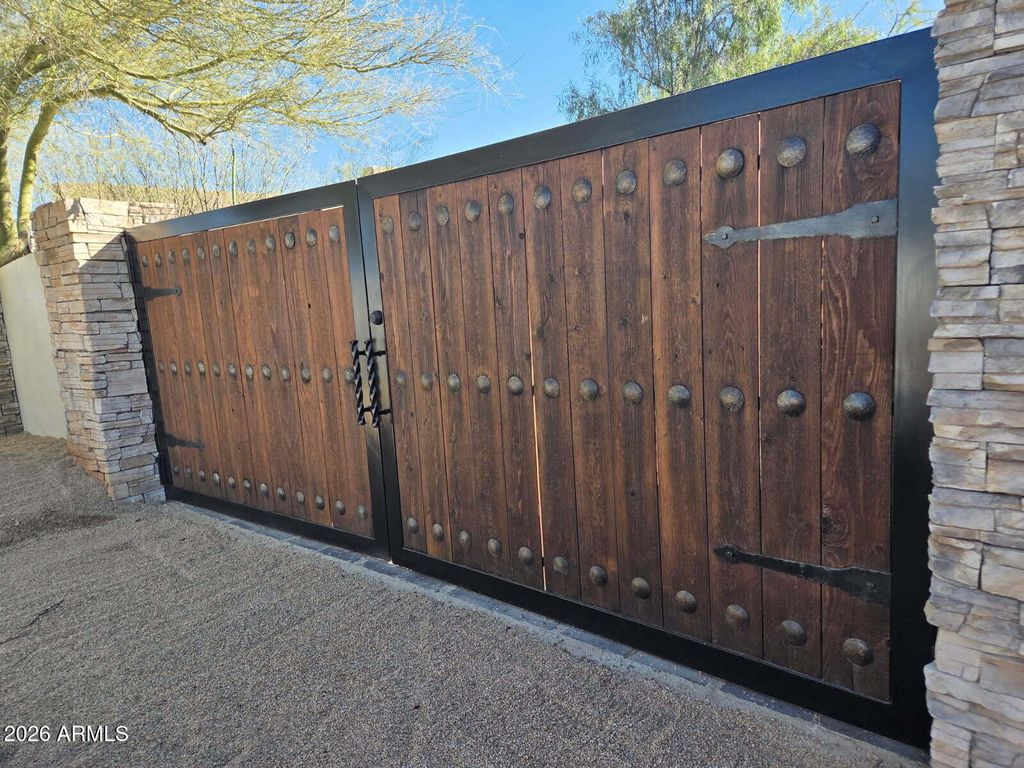 Image 95 of property listing at 14007 E BAJADA Drive, Scottsdale, AZ 85262