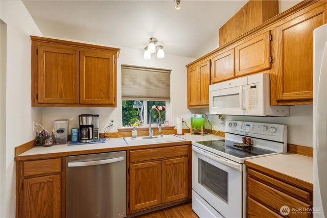 1486 Pilchuck Drive, Camano Island, WA 98282