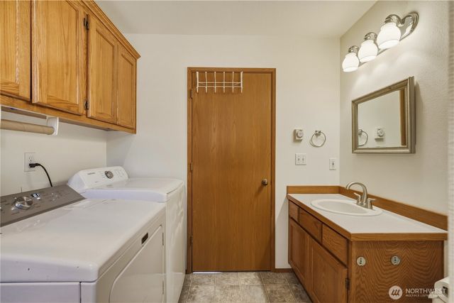 1486 Pilchuck Drive, Camano Island, WA 98282